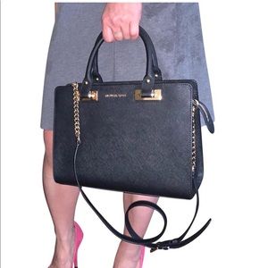 Auth, BWT Michael Kors Bag (2 ways shoulder strap)